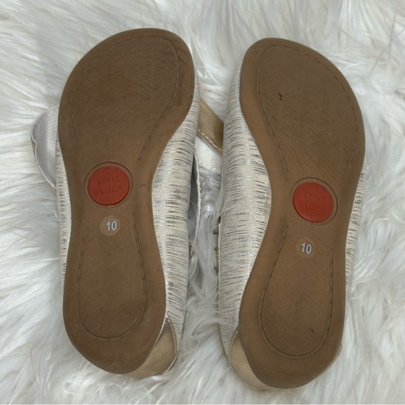 Livie & Luca gold bow Mary Janes - Picture 6 of 7